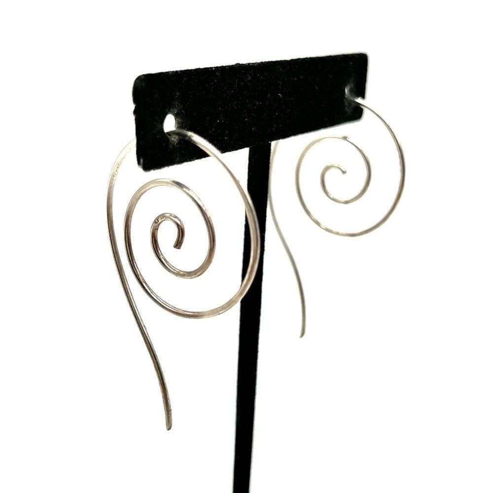 Snail swirly Earrings in Silver Tone